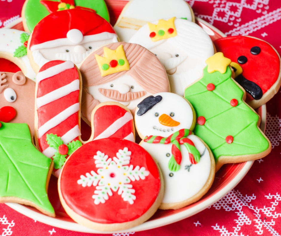 homemade-christmas-cookies-picture-id598555502