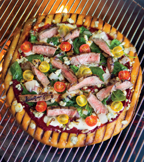 Grilled steak and gorgonzola pizza