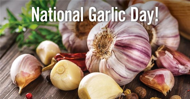 National Garlic Day - Price Chopper - Market 32